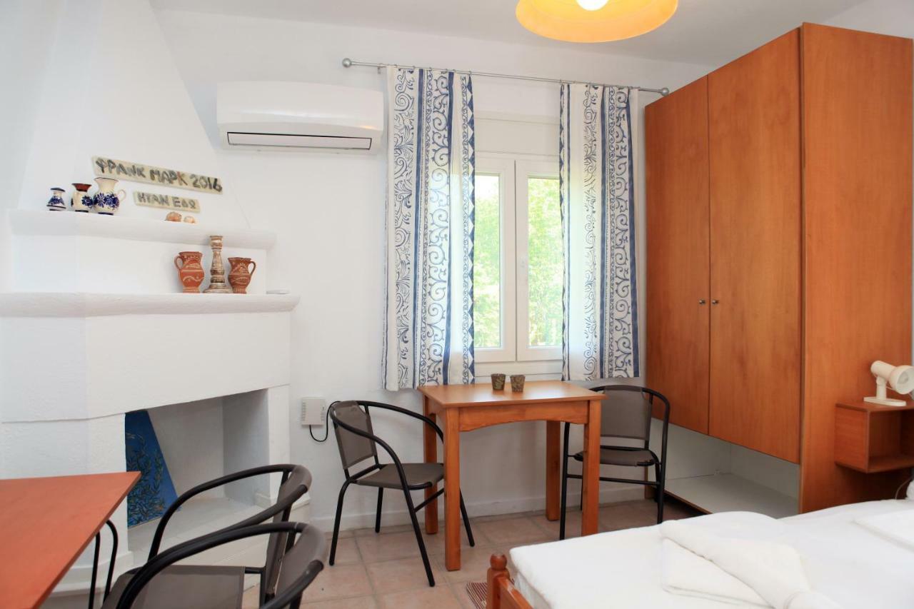 O Pyrgos Accommodations Panormos  Exterior foto