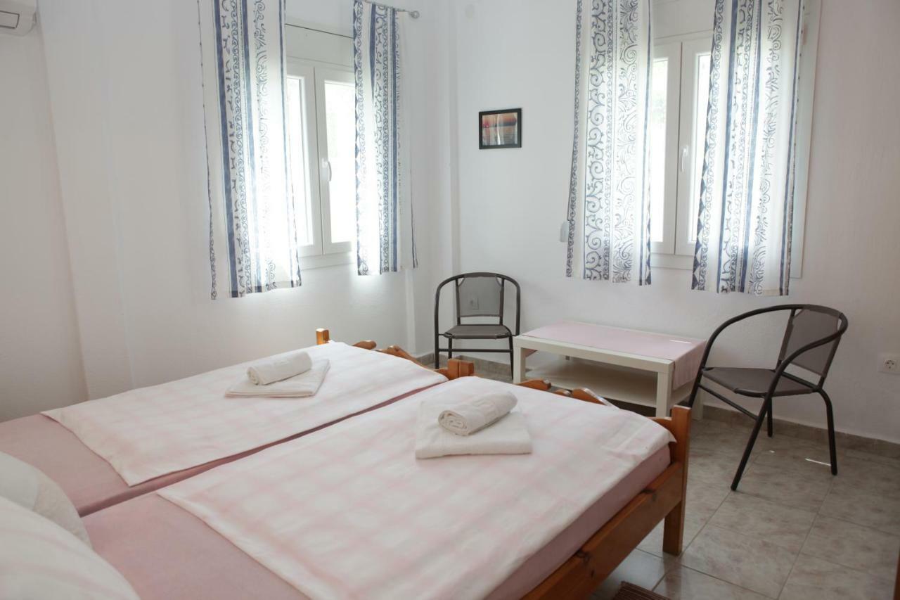 O Pyrgos Accommodations Panormos  Exterior foto