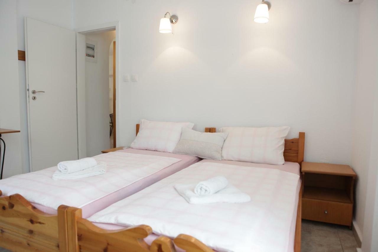 O Pyrgos Accommodations Panormos  Exterior foto